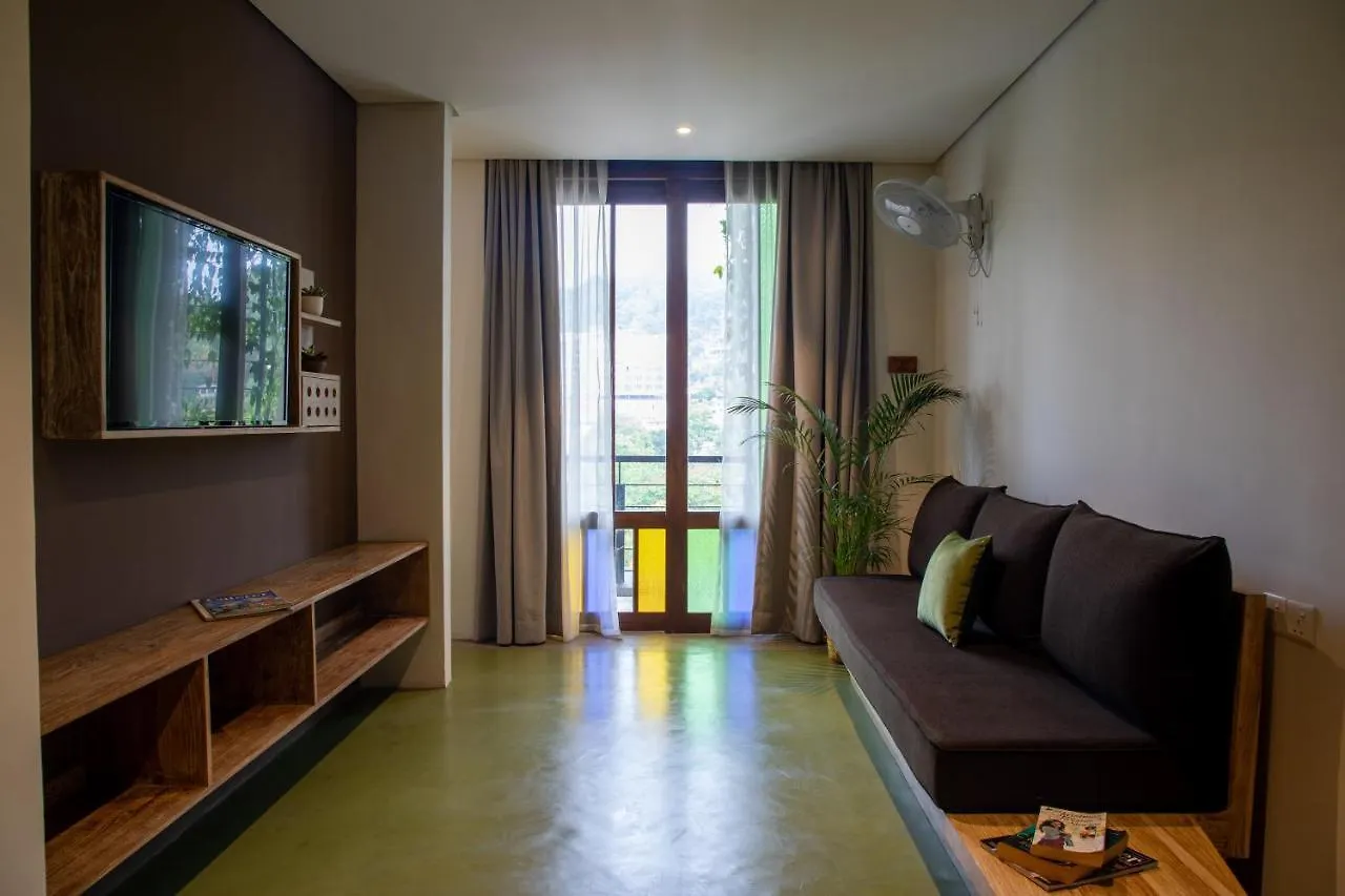 Lake Avenue Hotel Kandy